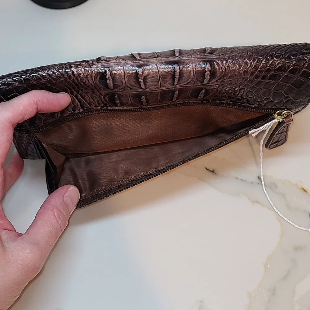 Brahmin elegant crocodile